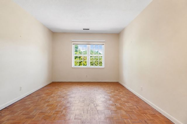 173 Lake Shore Rd 3, Boston, MA 02135