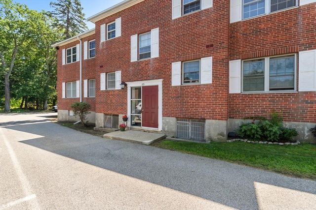 173 Lake Shore Rd 3, Boston, MA 02135