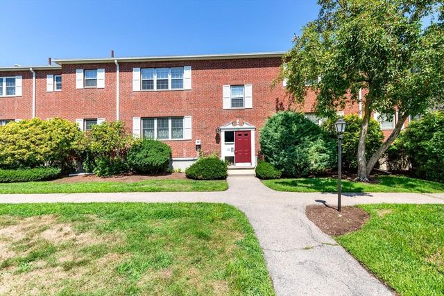 173 Lake Shore Rd 3, Boston, MA 02135