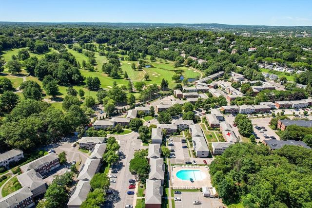 173 Lake Shore Rd 3, Boston, MA 02135