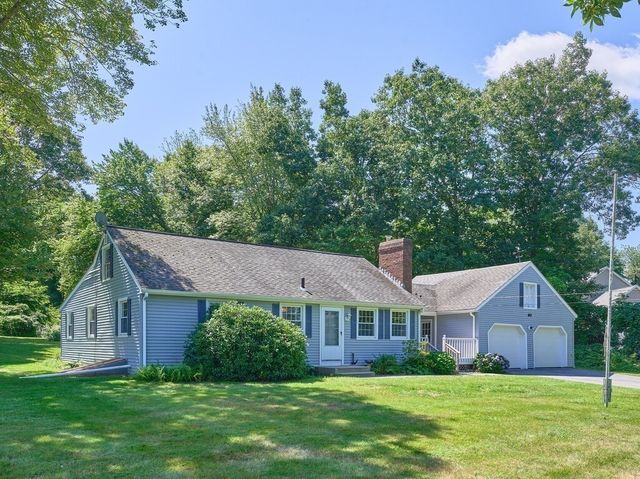 60 Burbank Rd, Sutton, MA 01590