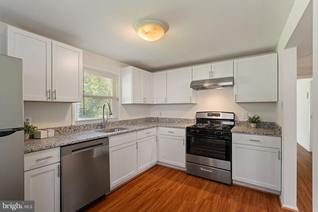 15005 CORDELL AVE, Woodbridge, VA 22193