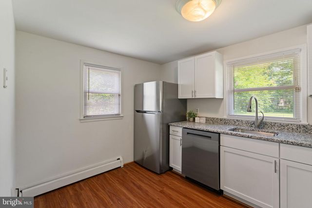 15005 CORDELL AVE, Woodbridge, VA 22193