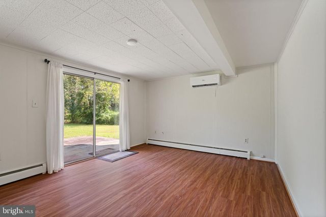 15005 CORDELL AVE, Woodbridge, VA 22193