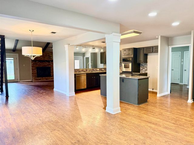 18 Stanwood Loop, North Little Rock, AR 72118