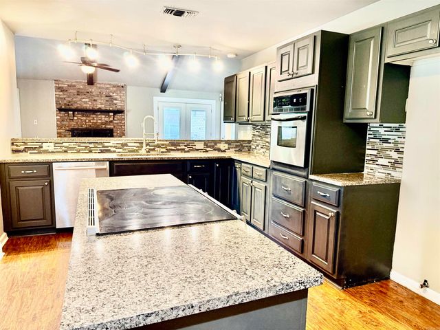 18 Stanwood Loop, North Little Rock, AR 72118