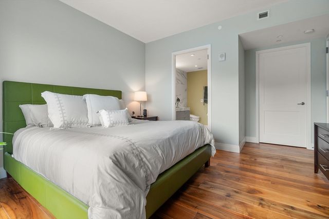 300 Pier 4 Blvd 5K, Boston, MA 02110