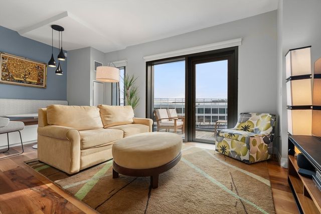 300 Pier 4 Blvd 5K, Boston, MA 02110