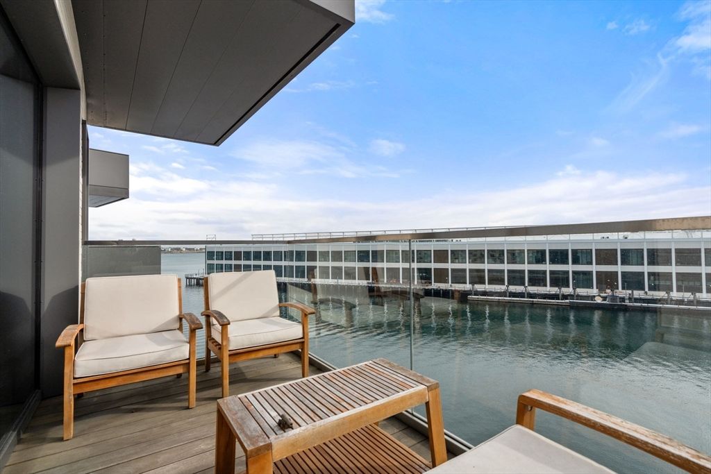 300 Pier 4 Blvd 5K, Boston, MA 02110