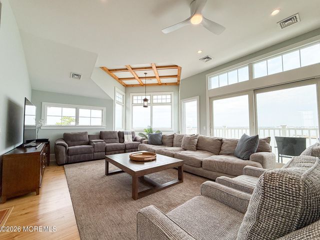 285 Monterey Circle, Lavallette, NJ 08735