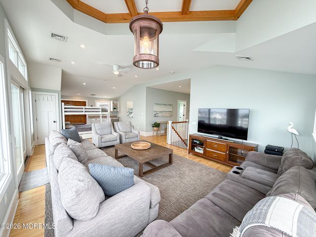 285 Monterey Circle, Lavallette, NJ 08735