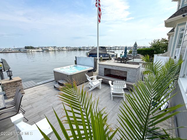 285 Monterey Circle, Lavallette, NJ 08735