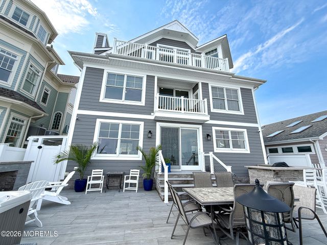 285 Monterey Circle, Lavallette, NJ 08735