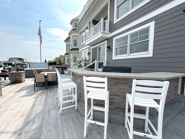 285 Monterey Circle, Lavallette, NJ 08735