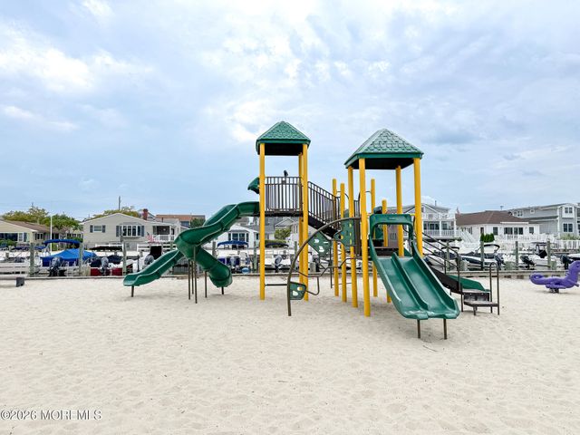 285 Monterey Circle, Lavallette, NJ 08735