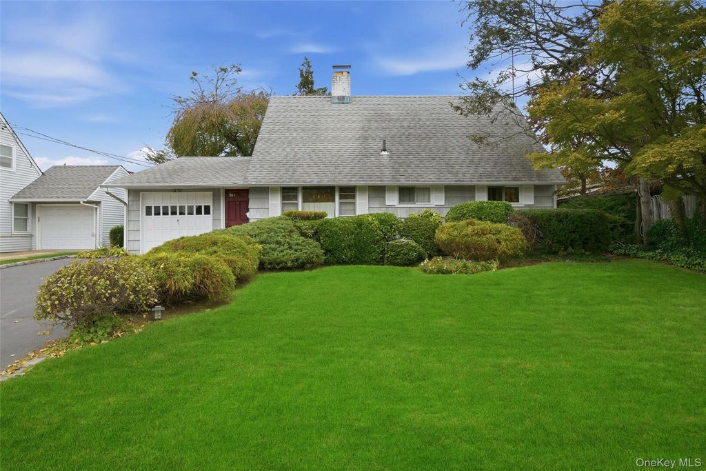 150 Kingfisher Road, Levittown, NY 11756