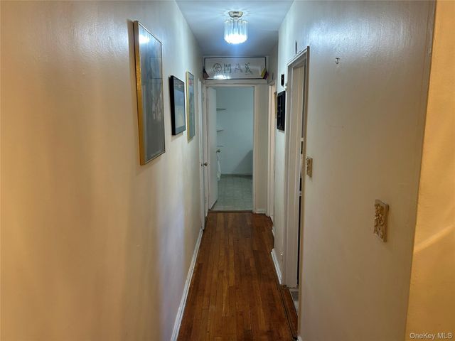 83-20 98 Street 5J, Woodhaven, NY 11421