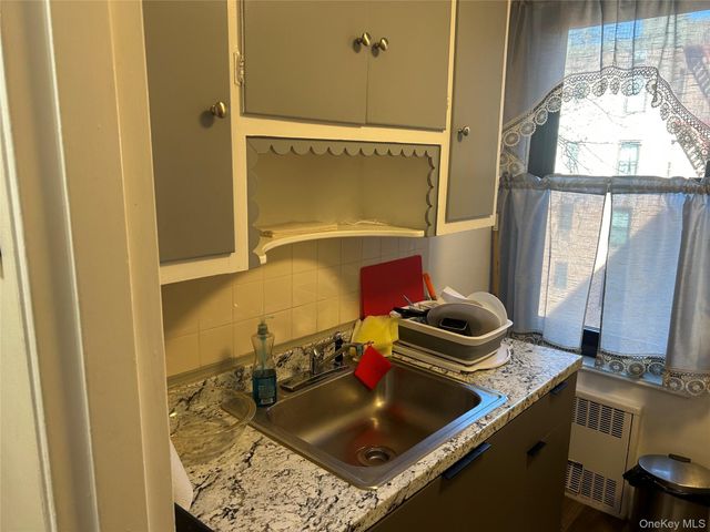 83-20 98 Street 5J, Woodhaven, NY 11421