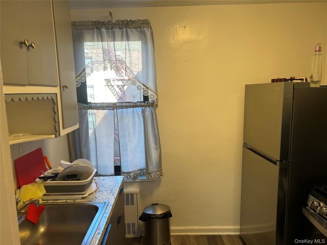 83-20 98 Street 5J, Woodhaven, NY 11421