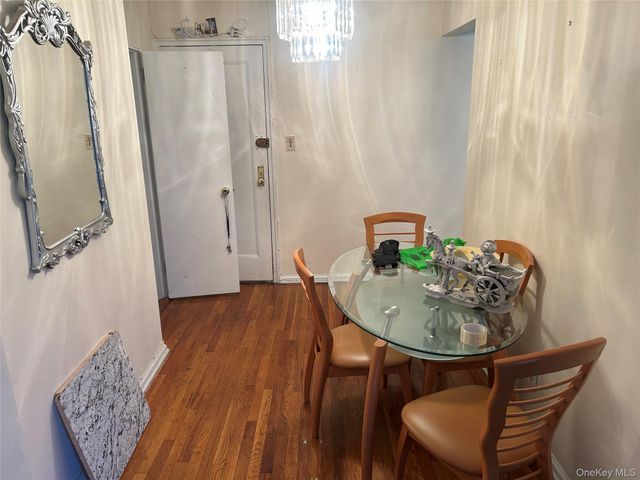 83-20 98 Street 5J, Woodhaven, NY 11421