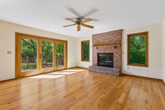 1933 Charlton Street, West Saint Paul, MN 55118