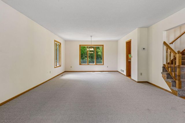 1933 Charlton Street, West Saint Paul, MN 55118