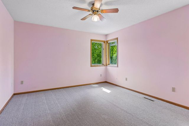 1933 Charlton Street, West Saint Paul, MN 55118