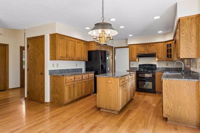 1933 Charlton Street, West Saint Paul, MN 55118