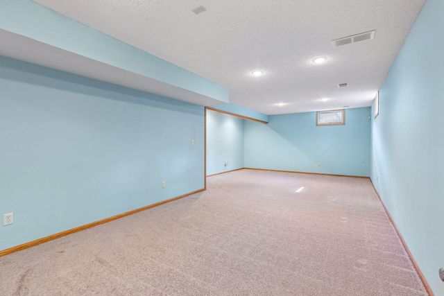1933 Charlton Street, West Saint Paul, MN 55118