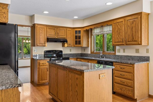 1933 Charlton Street, West Saint Paul, MN 55118