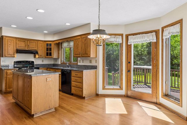 1933 Charlton Street, West Saint Paul, MN 55118