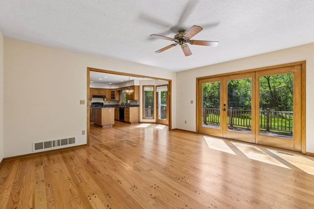 1933 Charlton Street, West Saint Paul, MN 55118