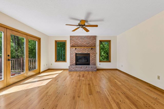 1933 Charlton Street, West Saint Paul, MN 55118