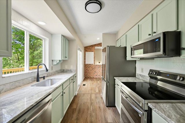 291 RIVER VIEW DR, Harpers Ferry, WV 25425