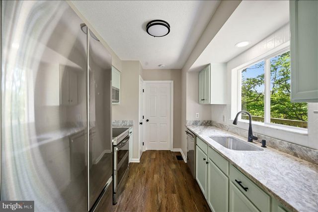 291 RIVER VIEW DR, Harpers Ferry, WV 25425
