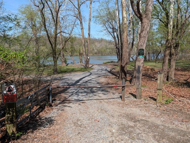 291 RIVER VIEW DR, Harpers Ferry, WV 25425