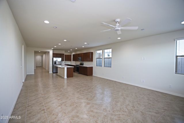 879 W FINCH Drive, San Tan Valley, AZ 85140