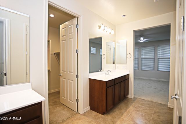 879 W FINCH Drive, San Tan Valley, AZ 85140