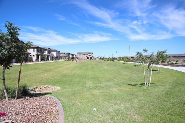 879 W FINCH Drive, San Tan Valley, AZ 85140