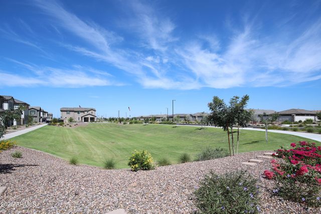 879 W FINCH Drive, San Tan Valley, AZ 85140