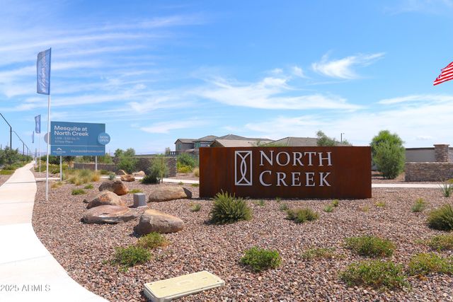 879 W FINCH Drive, San Tan Valley, AZ 85140
