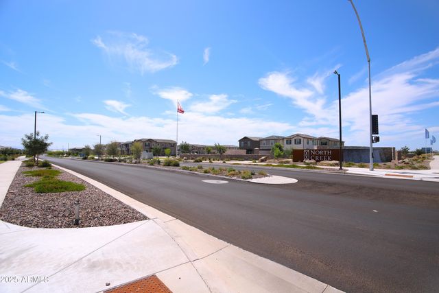 879 W FINCH Drive, San Tan Valley, AZ 85140