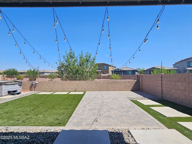 10679 W Golson Drive, Marana, AZ 85653