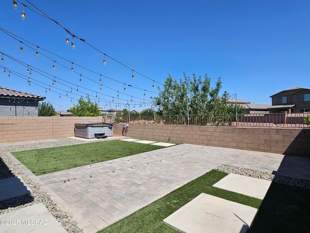 10679 W Golson Drive, Marana, AZ 85653