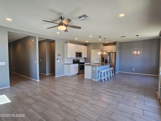 10679 W Golson Drive, Marana, AZ 85653