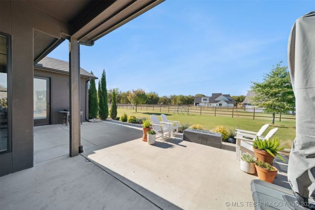 18826 E Chokeberry Street, Owasso, OK 74055