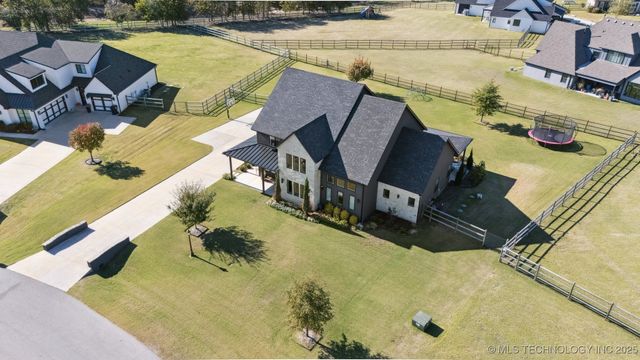 18826 E Chokeberry Street, Owasso, OK 74055