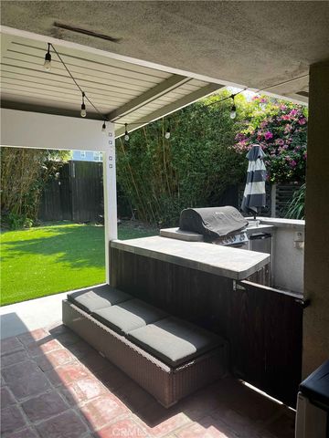 5150 E Vista Hermosa Street, Long Beach, CA 90815