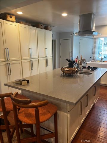 5150 E Vista Hermosa Street, Long Beach, CA 90815