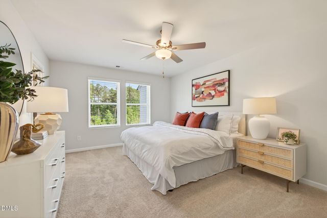 3302 Bailey Lake Drive 202, Fuquay Varina, NC 27526